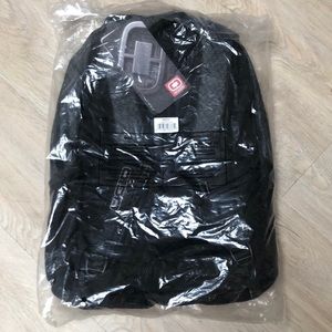 OGIO GRAVITY laptop work back pack holds up to 17” laptop